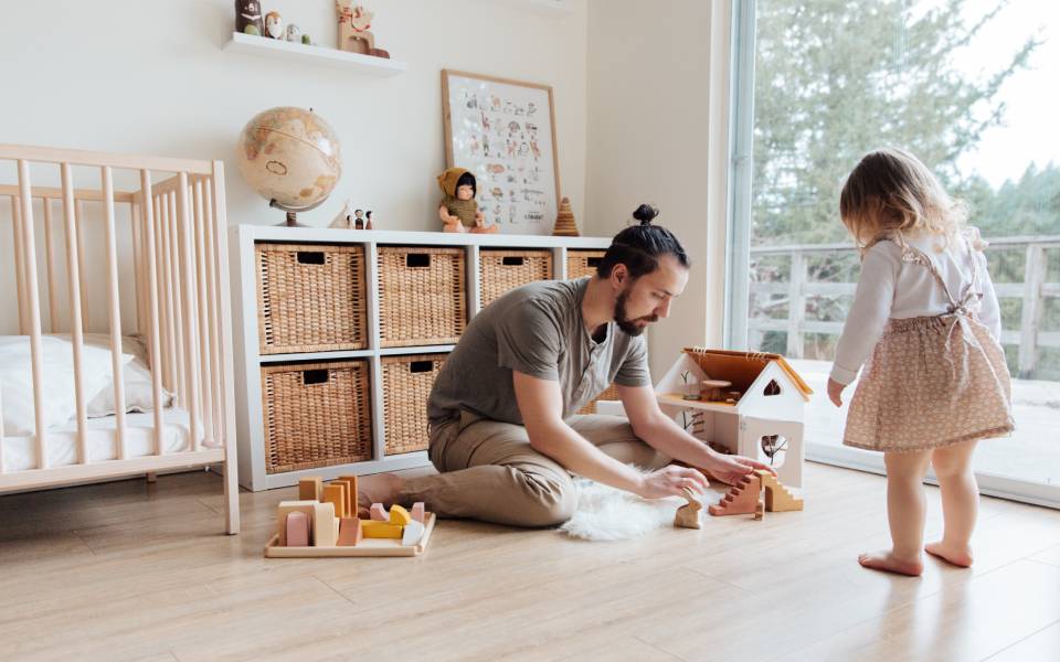 What are some benefits of organizing a room or a closet in your home?